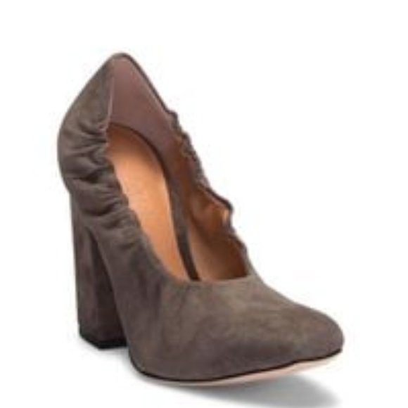 $75 NWT HALSTON Heritage Suede Pumps in Taupe SZ 7.5 - Picture 2 of 11